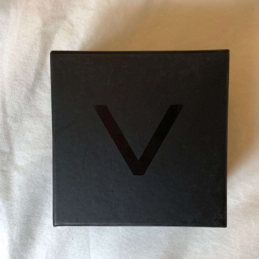 Are you am I lilou leather choker